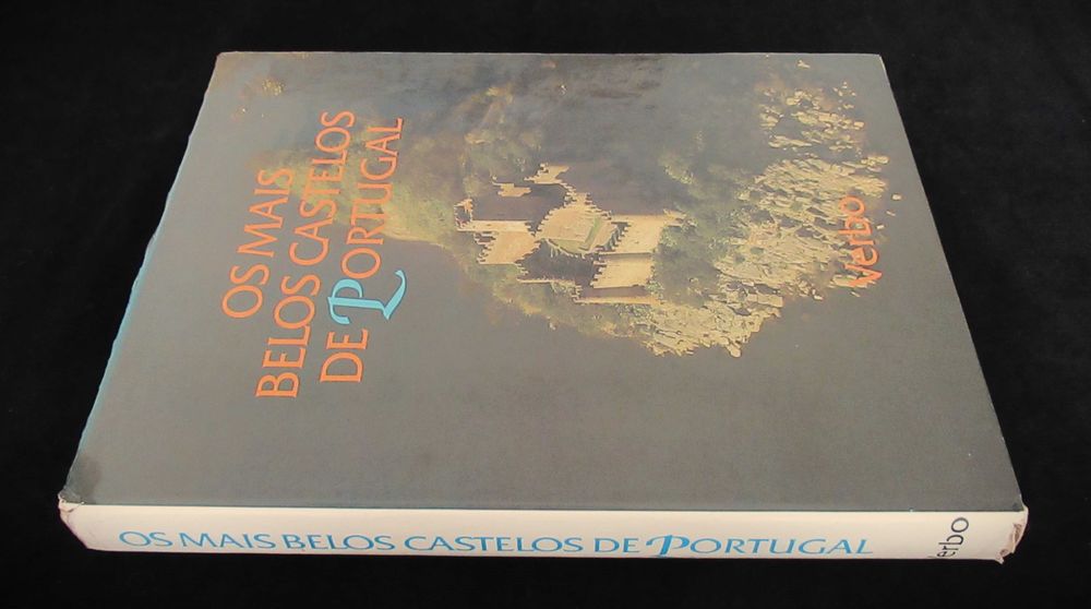 Os Mais Belos Castelos de Portugal - Livro (Ref. 32)