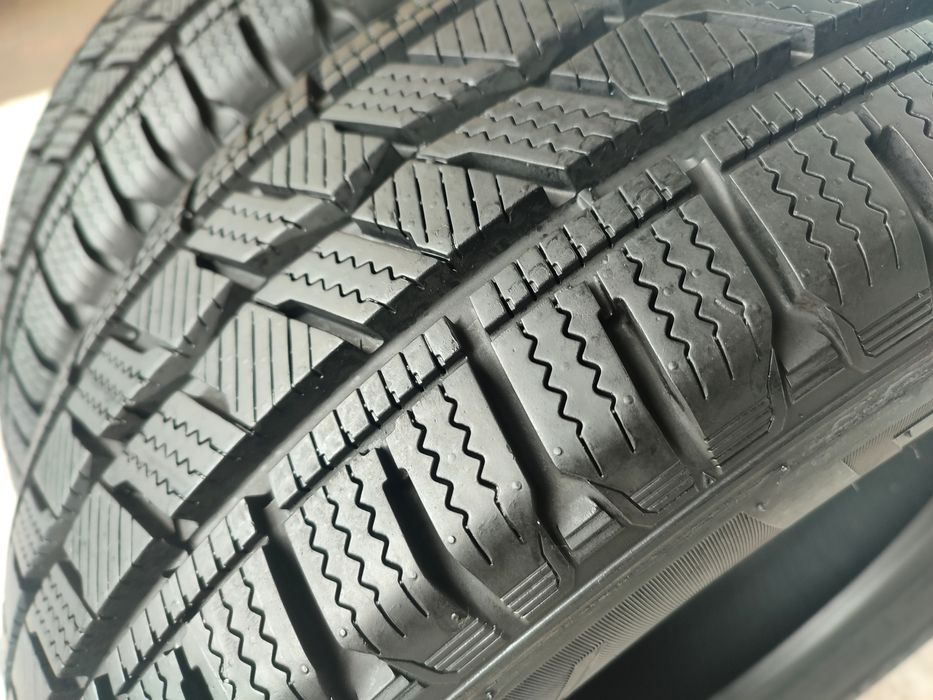 Opony 215/70 R 15 C Hankook Winter Icept LV Jak Nowe