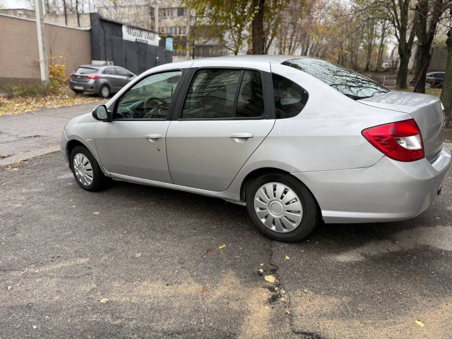 Продам Рено Симбл 2011 газ/бенз