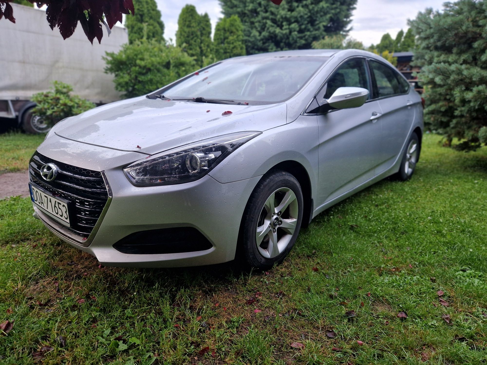 Super duże i ekonomiczne auto
