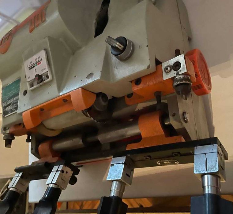 продам станок для изготовления ключей