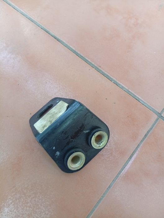 Продам крепление на глушитель Газ Газель