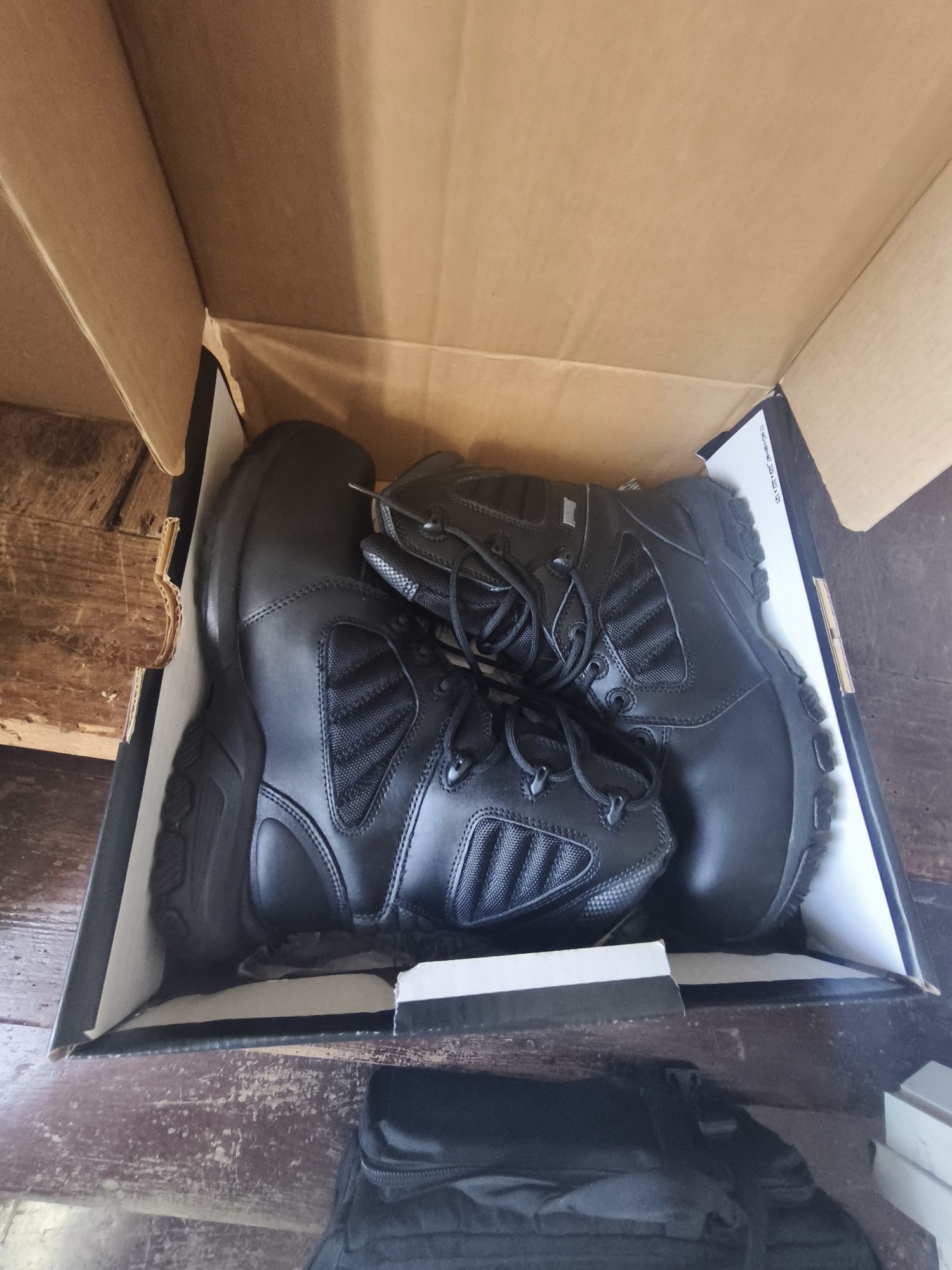 Botas Magnum 41 novas