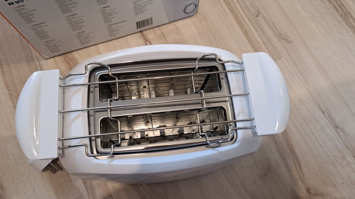 Toster BR-1013 opiekacz do kanapek do chleba

Toster 800 W na dwie kro