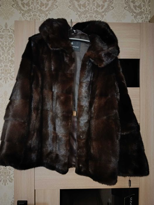 Норковий новий полушубок ( автоледі). Розмір 46-48