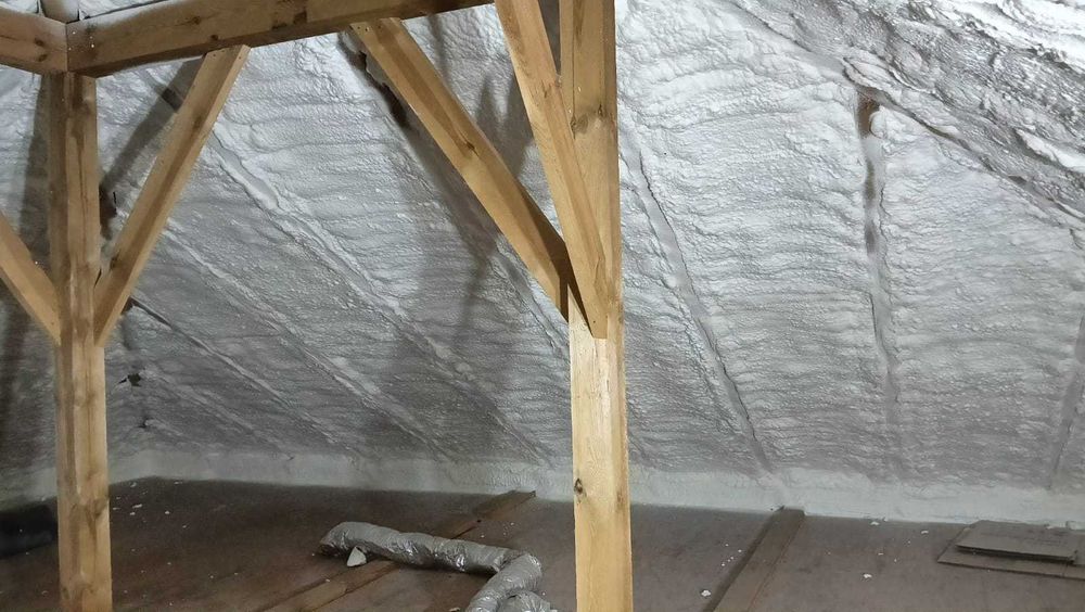 Ocieplanie Pianą Izolacje Natryskowe Pianką PUR Ocieplanie poddasza
