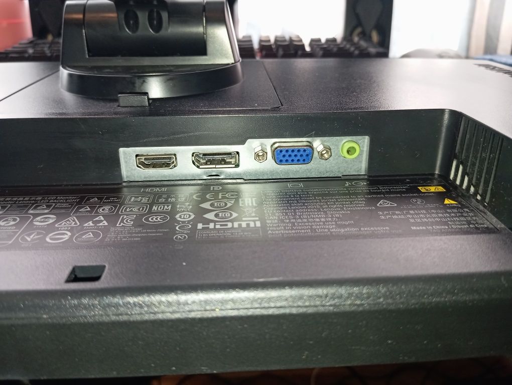 Монітор Lenovo T2254p 1680 х 1050