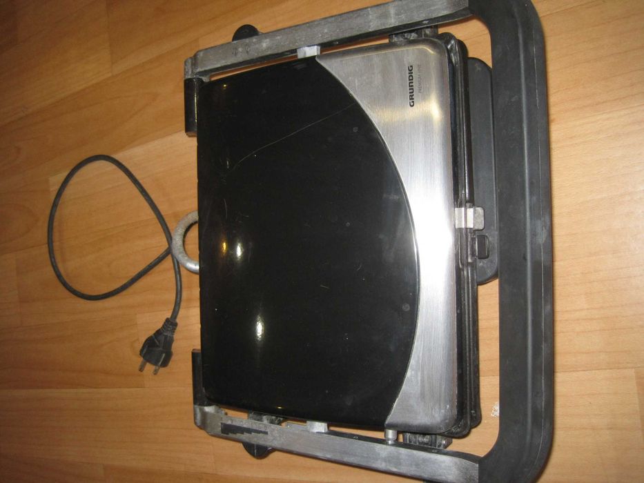 Продам электрогриль GRUNDIG