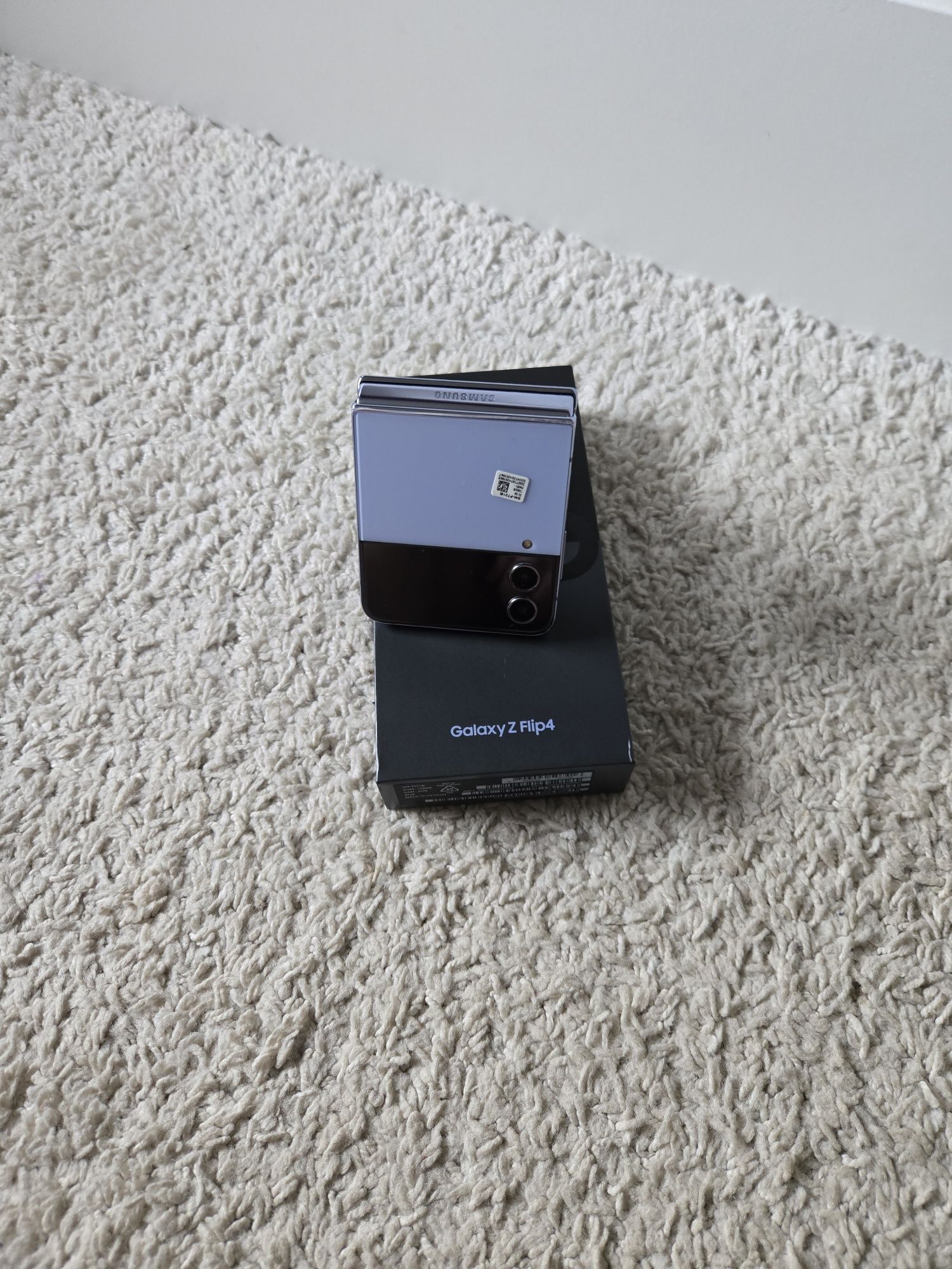 Samsung  Z Flip 4 sm-f721blbgeue