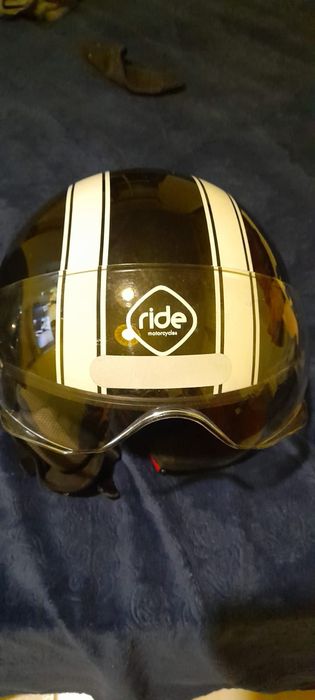 2 Capacetes semi novos