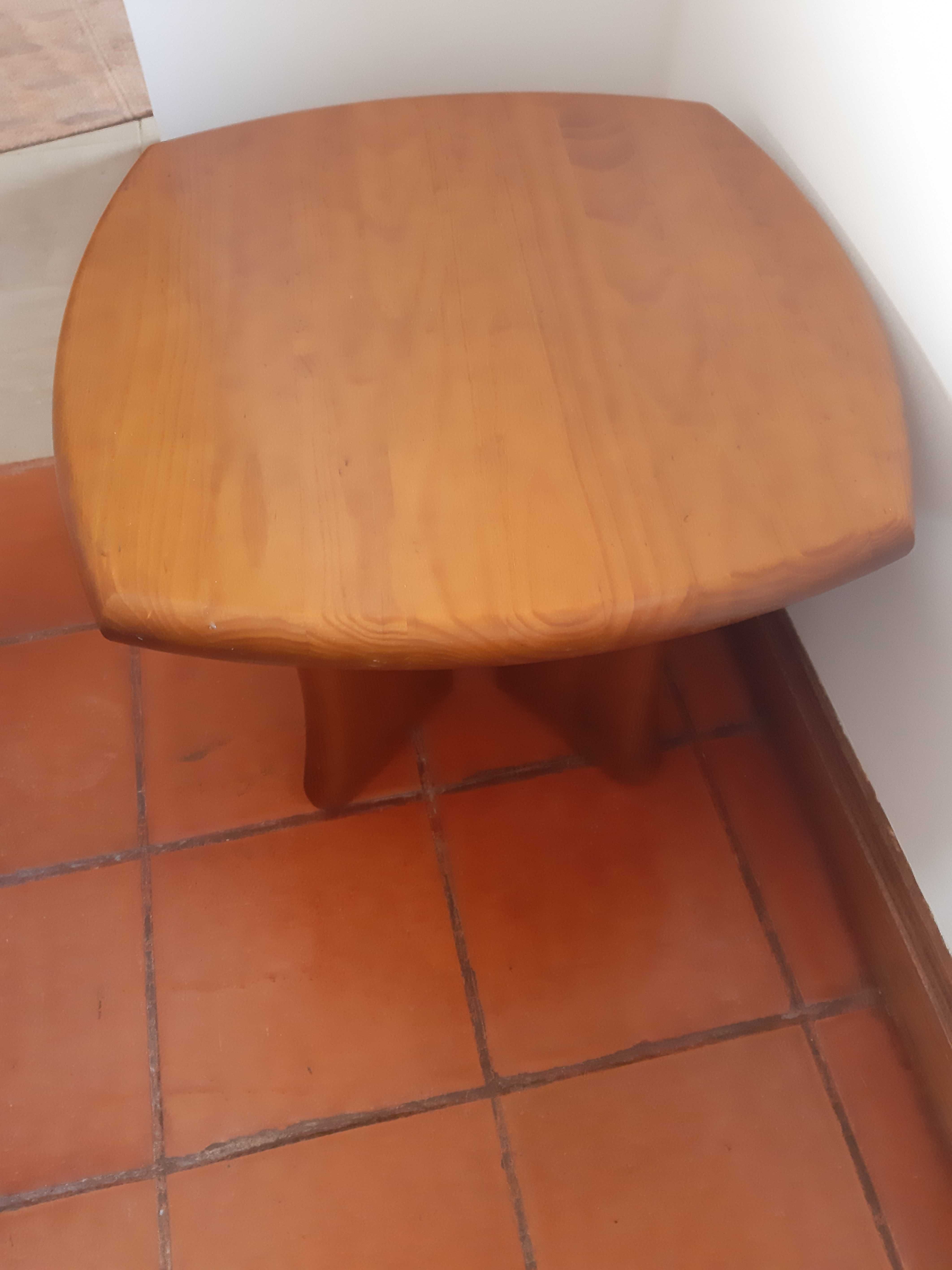 Mesas para sala de estar em pinho maciço (óptimo estado)