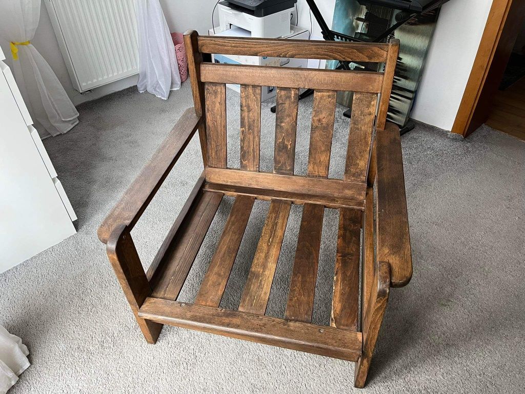 Fotel drewniany - ręcznie wykonany
