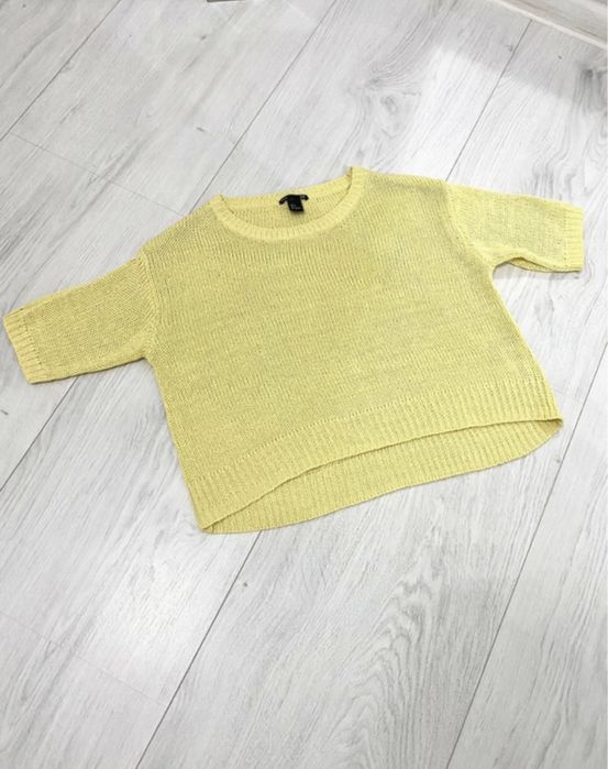 Żółty sweterek z krótkimi rękawami