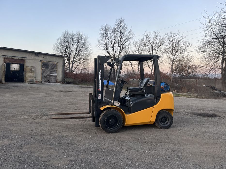 Вилочний навантажувач Jungheinrich TFG 3т.
