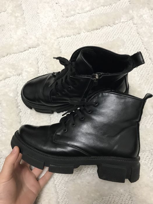 Продам осіні жіночі сапожки 38 розмір