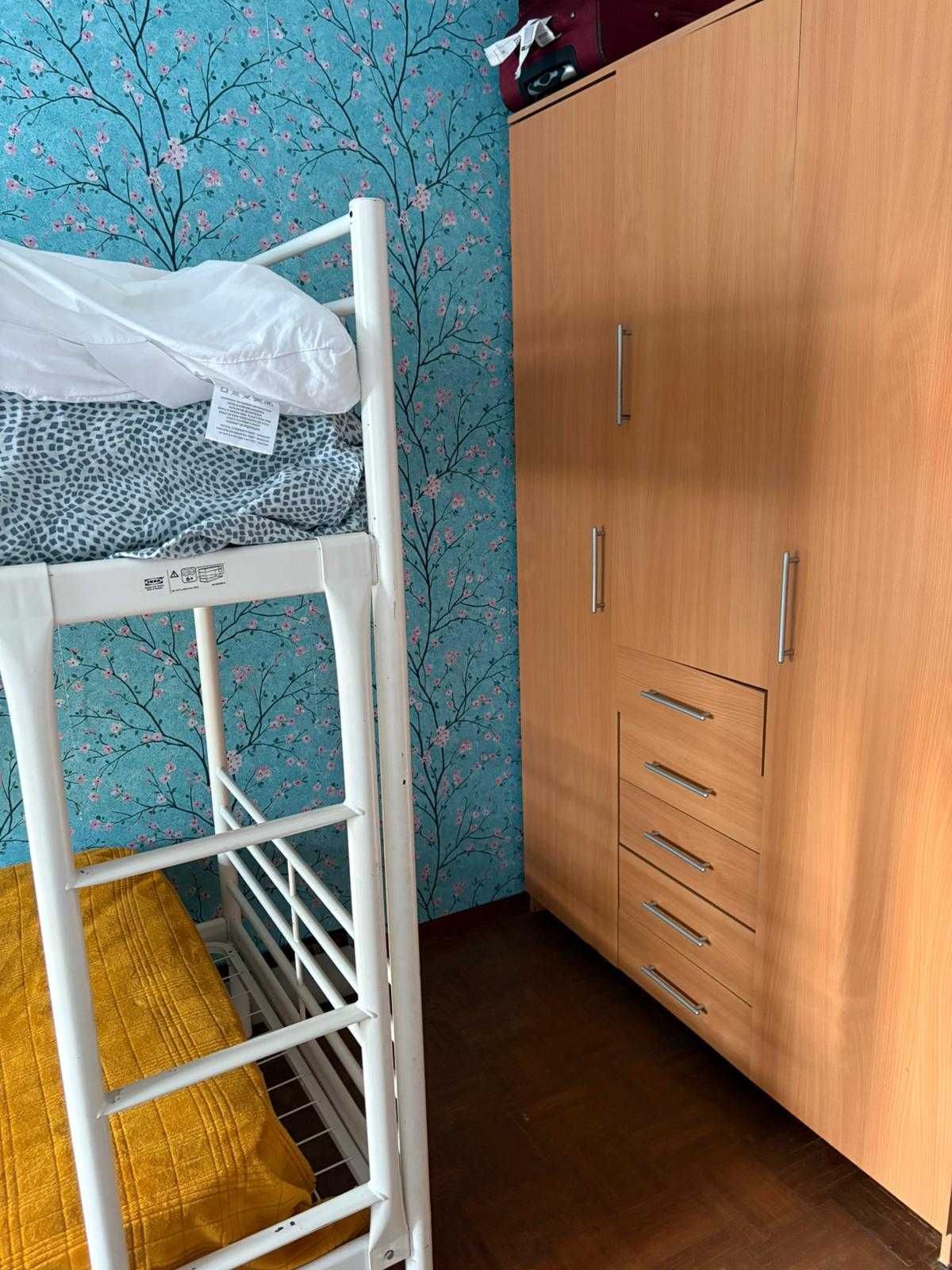 Quarto para arrendar- Moita (p/ senhoras)