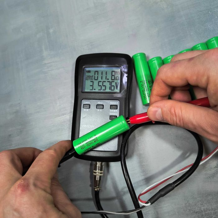 18650 акумулятор високострумовий Samsung INR18650-25R 2500mah/20A/12m