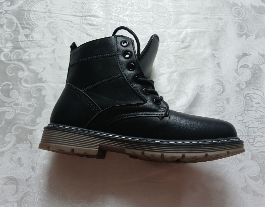 Черевики ( ботінки ) жіночі Lilley 
Нові