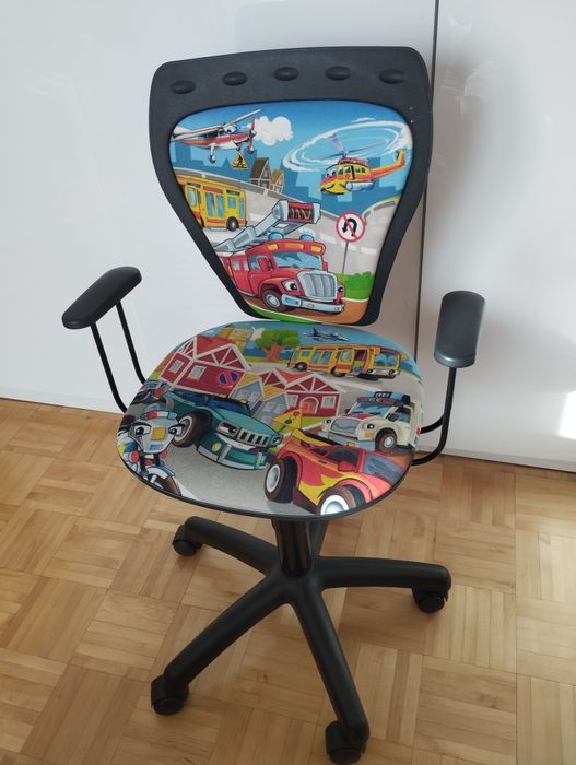 Fotel obrotowy dla dziecka krzesło na kółkach