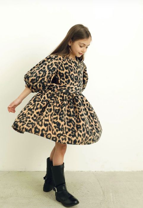 Дитяча сукня (140см)