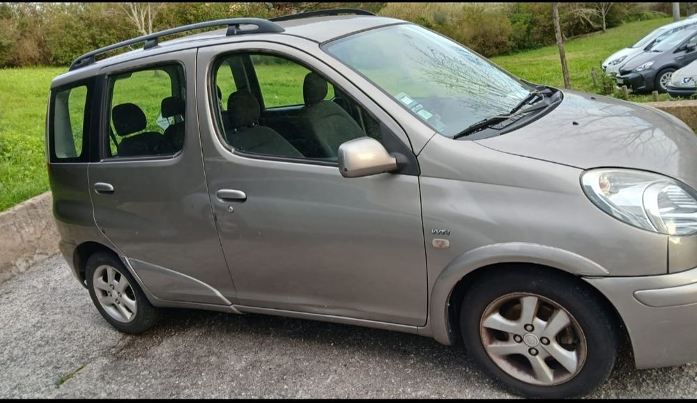 Toyota Yaris verso 2004