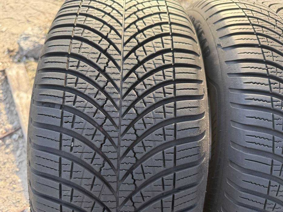 Шини зима 215/55/R16 GoodYear Vector 4Seasons 2021рік