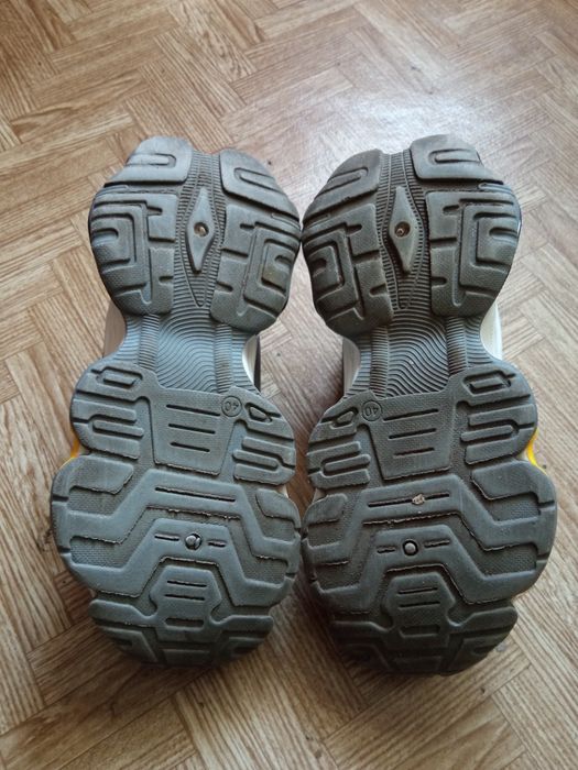 Кросівки унісекс (38р)