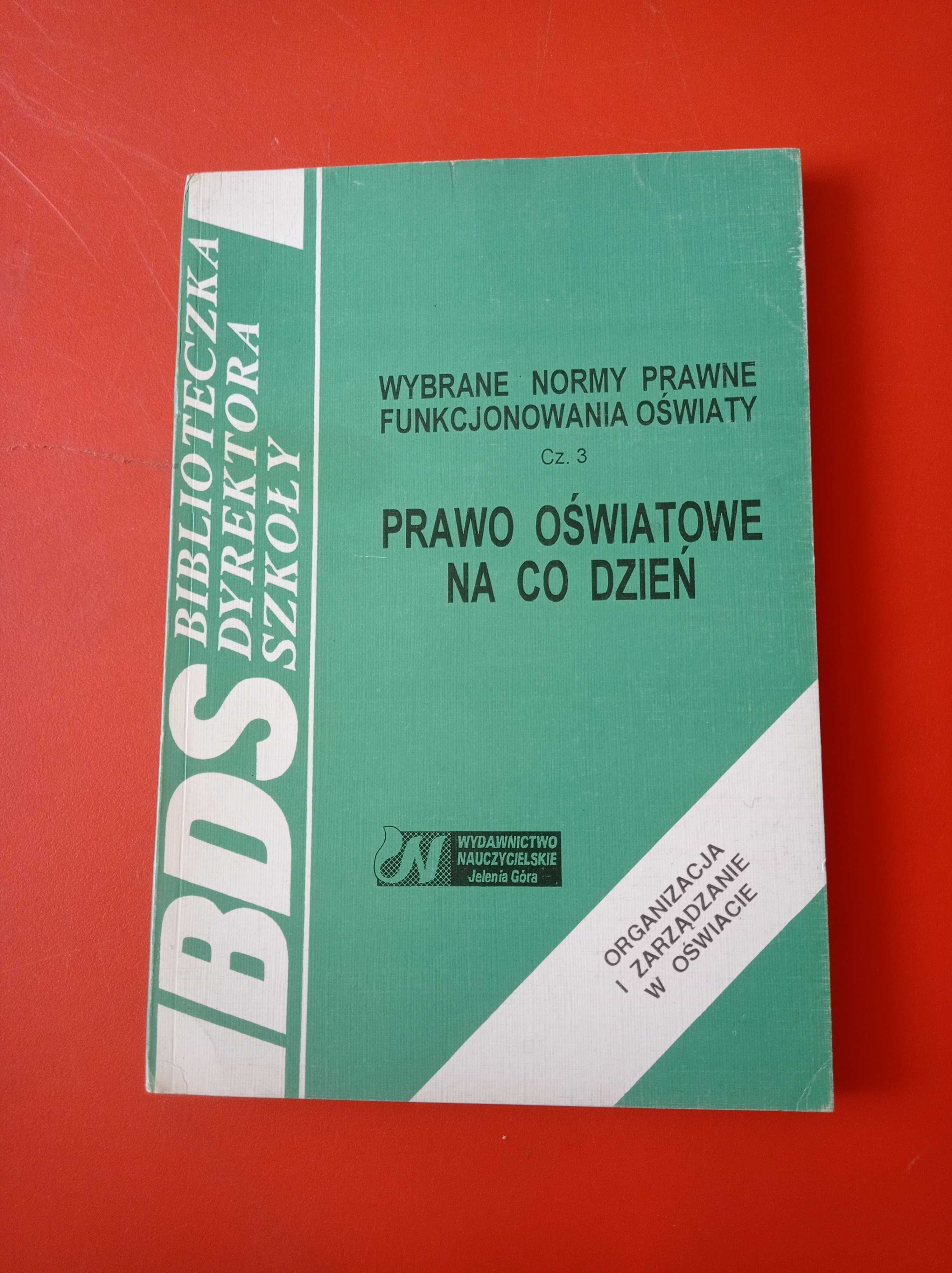 Prawo oświatowe na co dzień, Paweł Makaruk