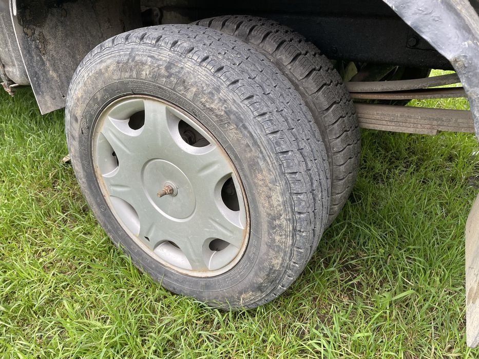 Вантажний автомобіль газ