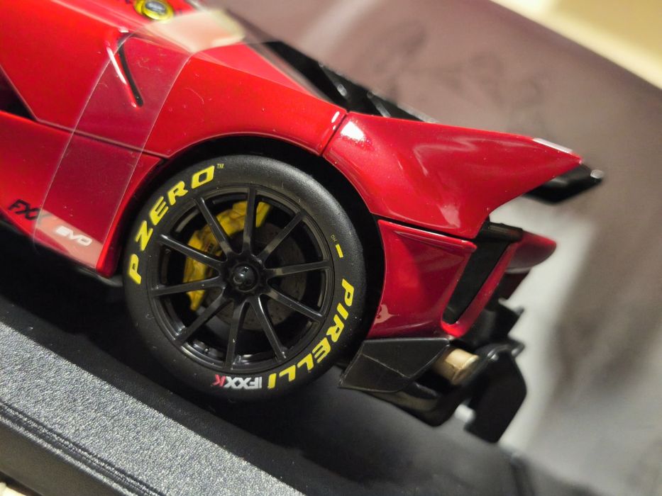 Ferrari FXX-K Evo 1:18 by Bburago