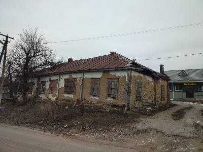 Одноповерхова будівля 43,3 м2, 0,01 га, с. Великий Бобрик