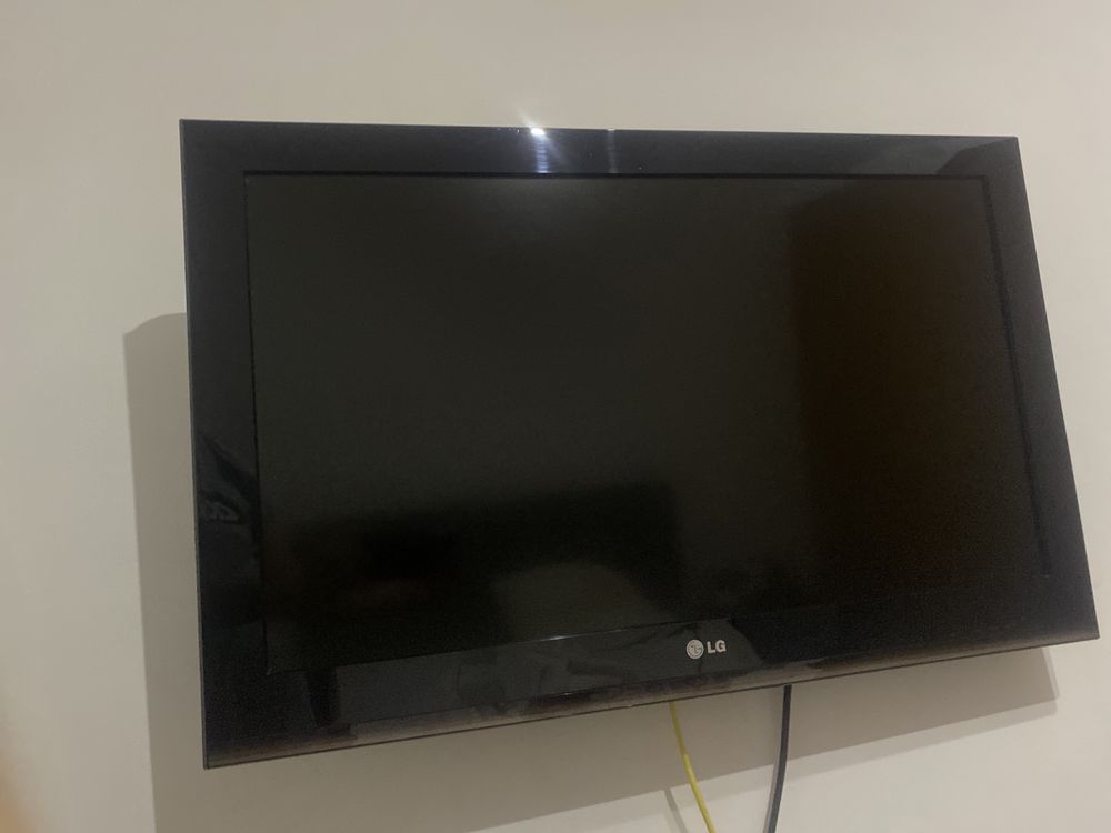 Televisão LG ótimo estado