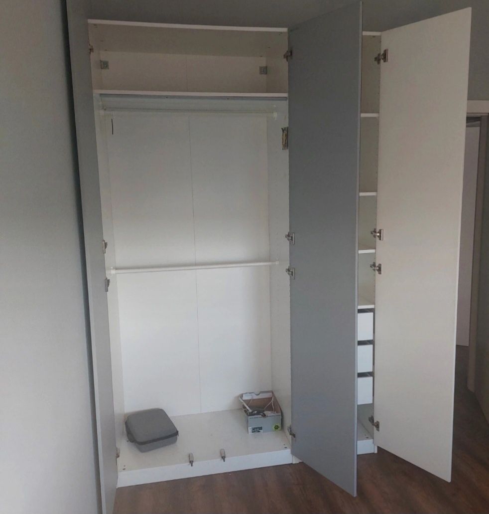 Szafa Ikea Pax Hasvik 3 drzwiowa z Lustrami plus Biały Połysk