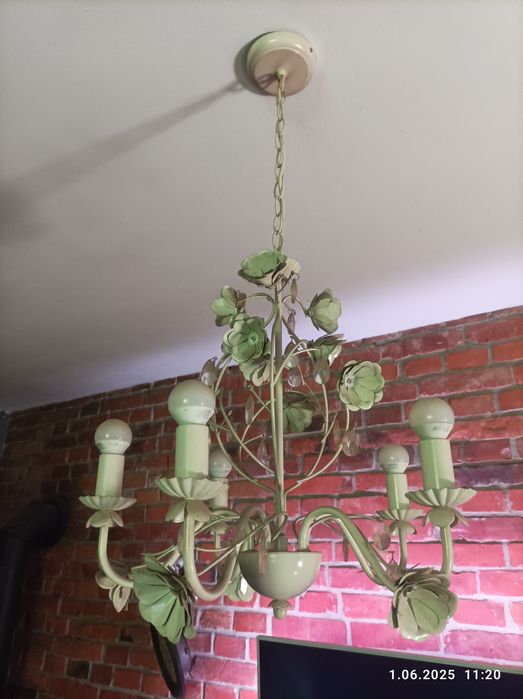Lampa stalowa wisząca kwiaty salon