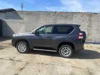 Toyota Land Cruiser 150.
