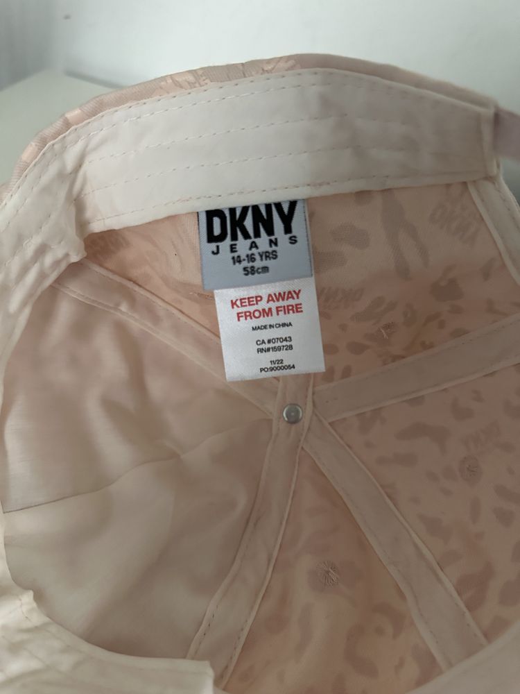 Czapka z  daszkiem DKNY