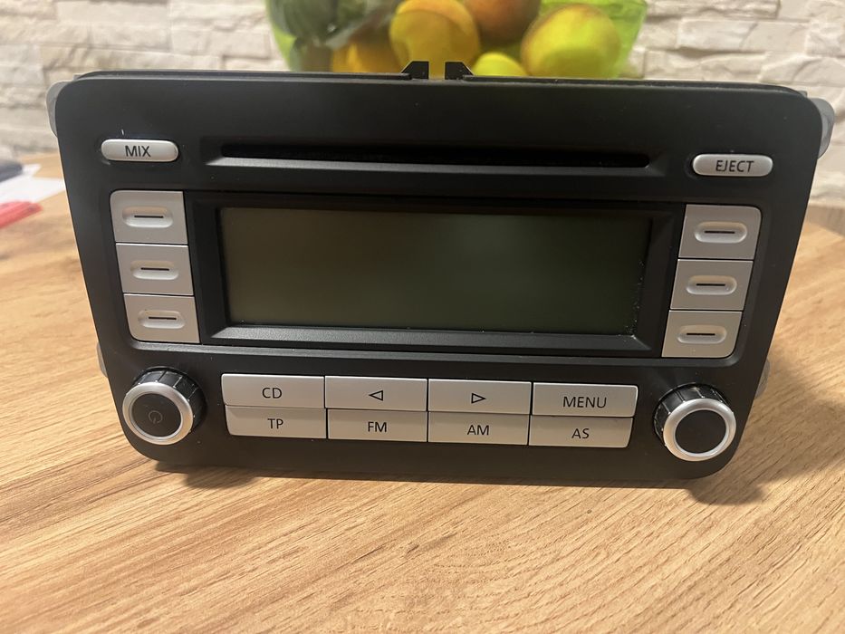 Radio CD RCD 300 VW Passat B6/B7 Golf V Touran Jetta