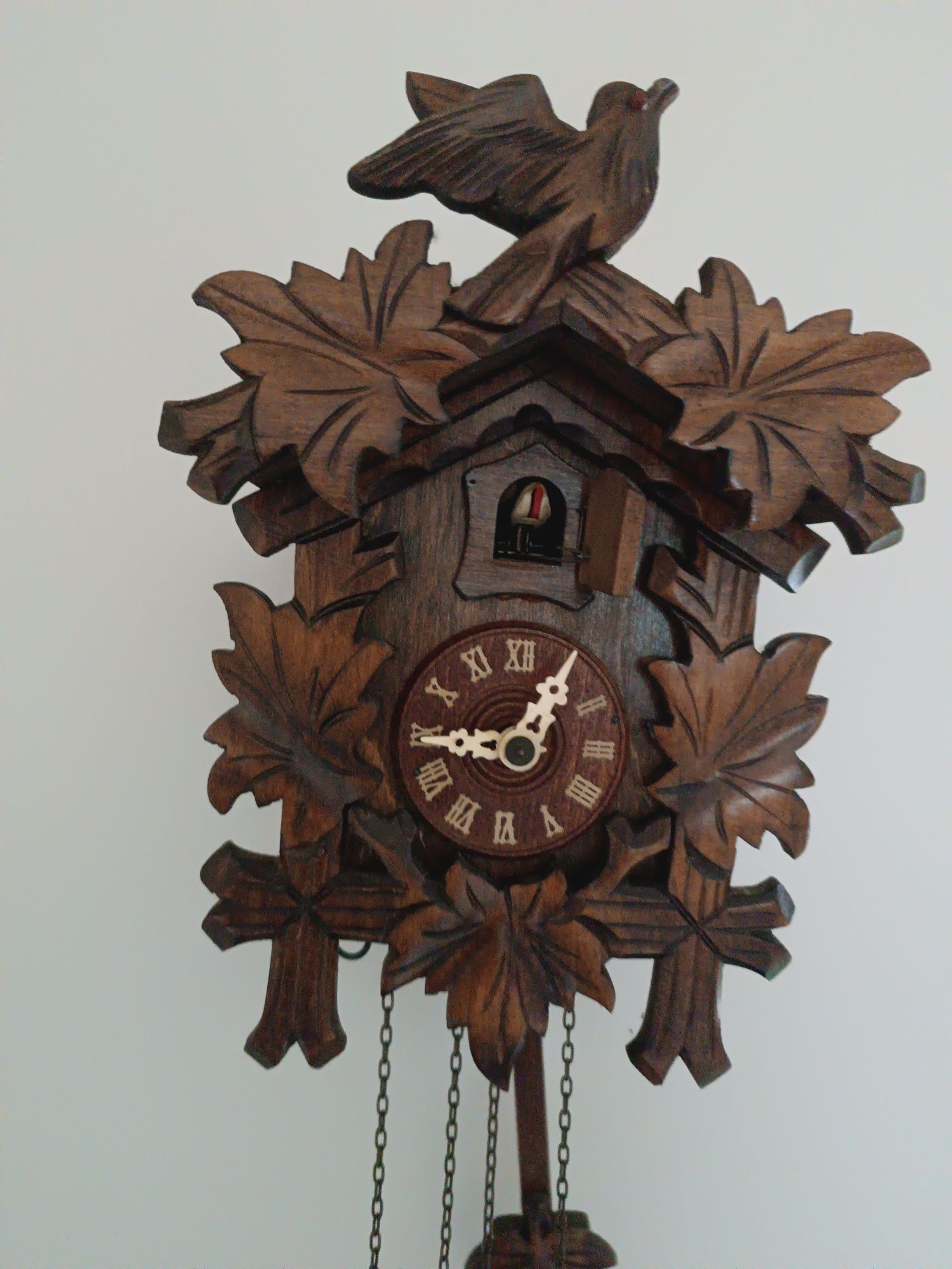 Stary zegar ścienny z kukułka niemiecki
