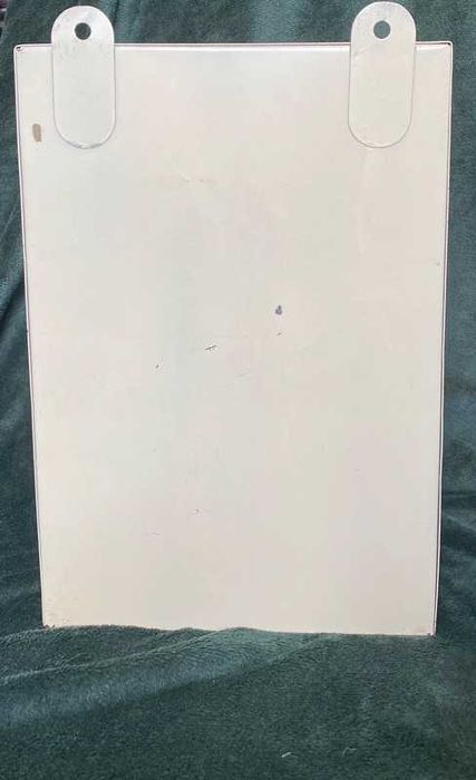 Apteczka na ścienna, biała szafka, PRL,