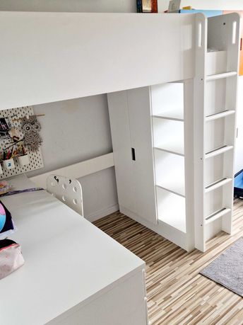 Łóżko piętrowe z biurkiem, szafą, regałem I szufladami - IKEA