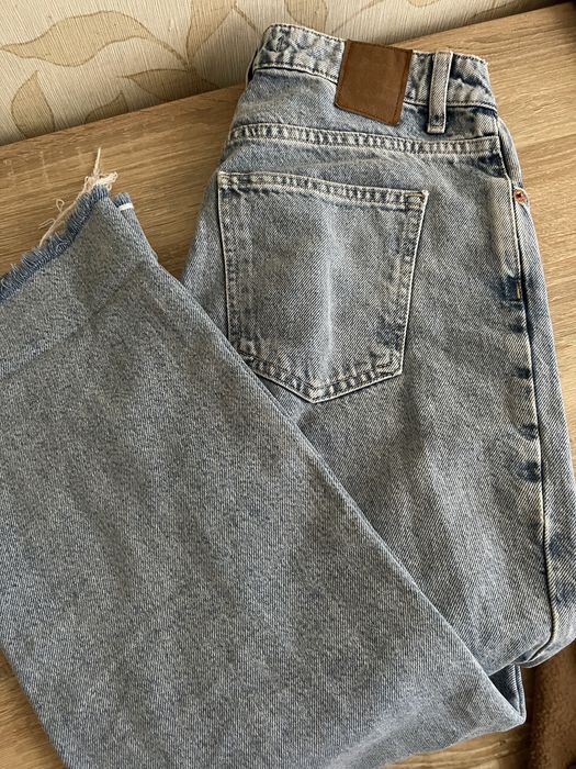 Джинсы Zara прямые