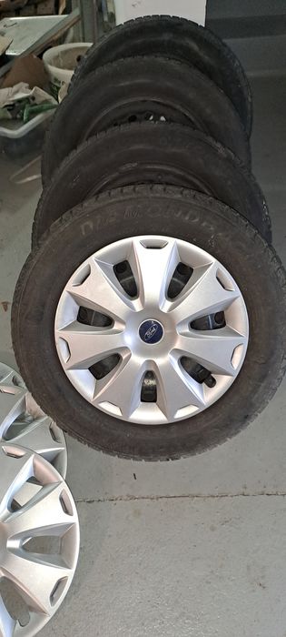 Koła zimowe 5x108 16" 215/60 R16 stalowe felgi + kołpaki Ford