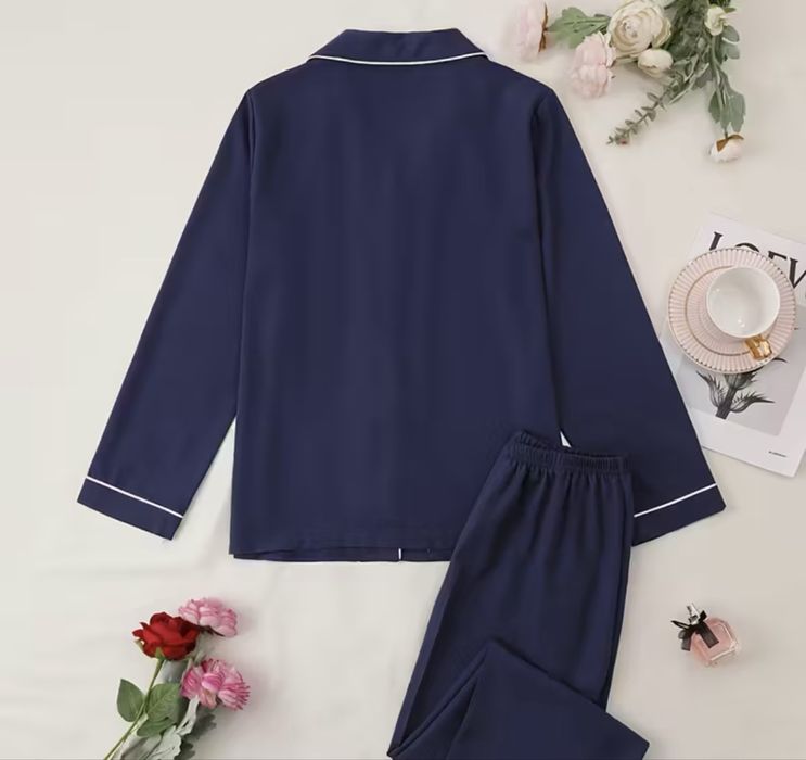 Синя жіноча піжама