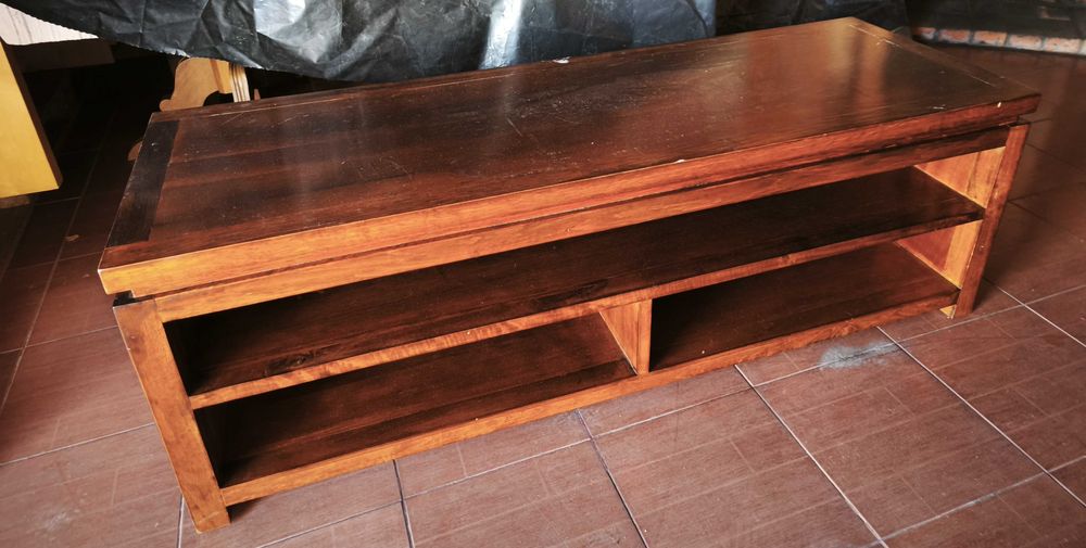 Móvel para TV em bom estado