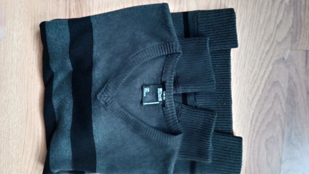 SMOG  Nowy sweter męski rozm S