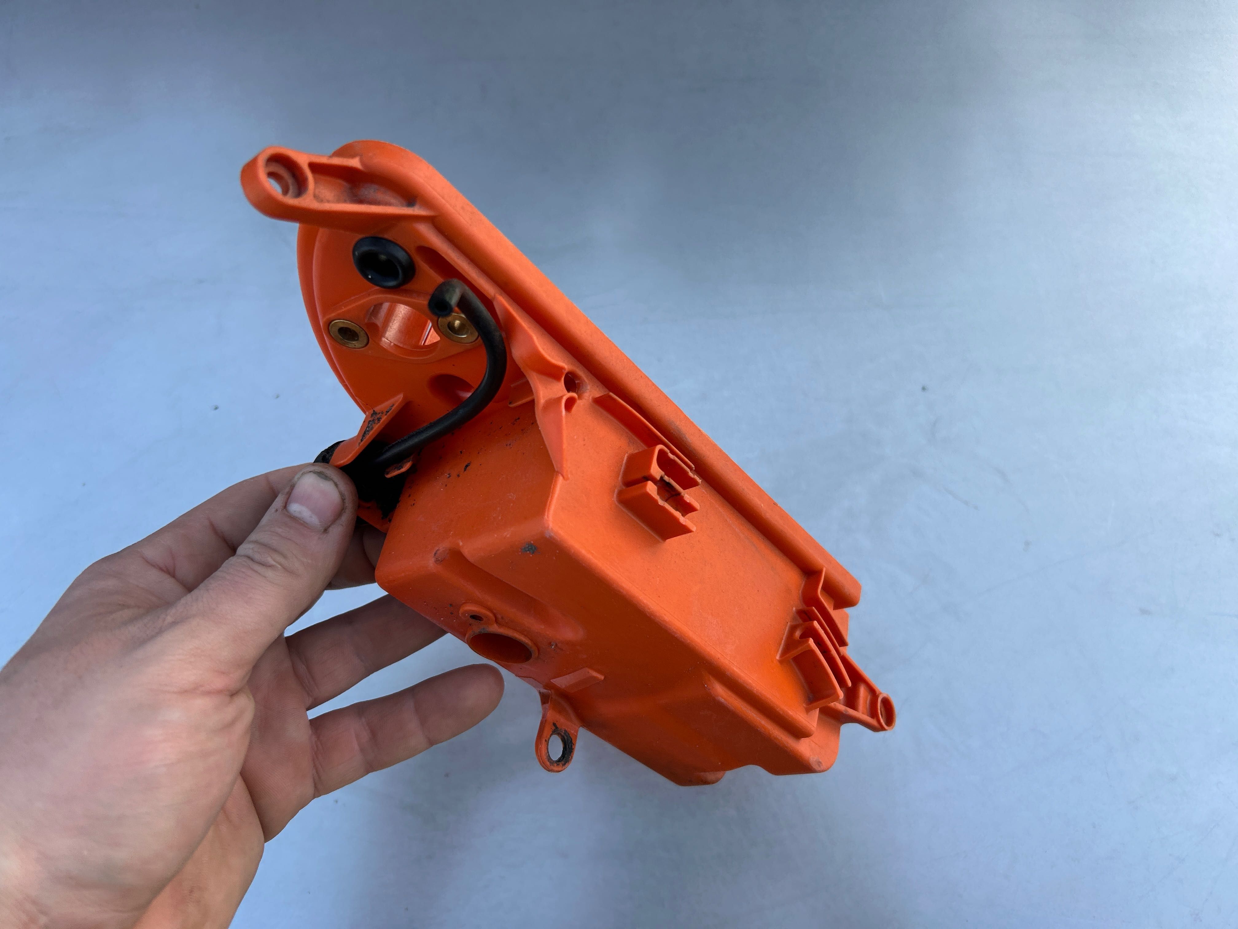 STIHL BR500 BR550 BR600 BR 700 OBUDOWA Podstawa Filtra powietrza (268)
