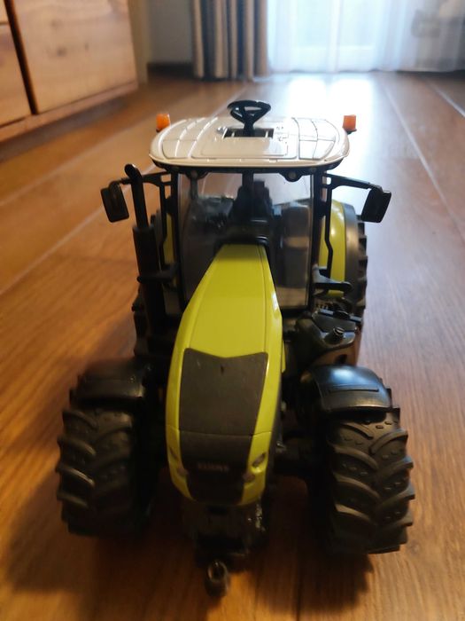 Bruder, traktor class