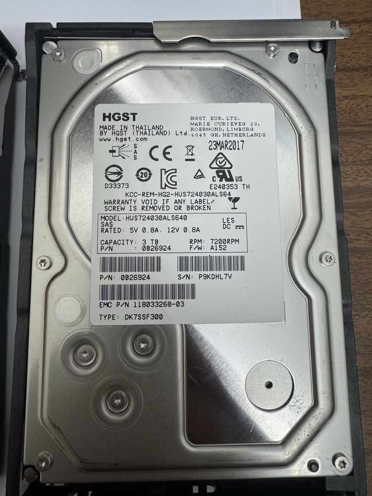 4T e 3T   HDD. SAS