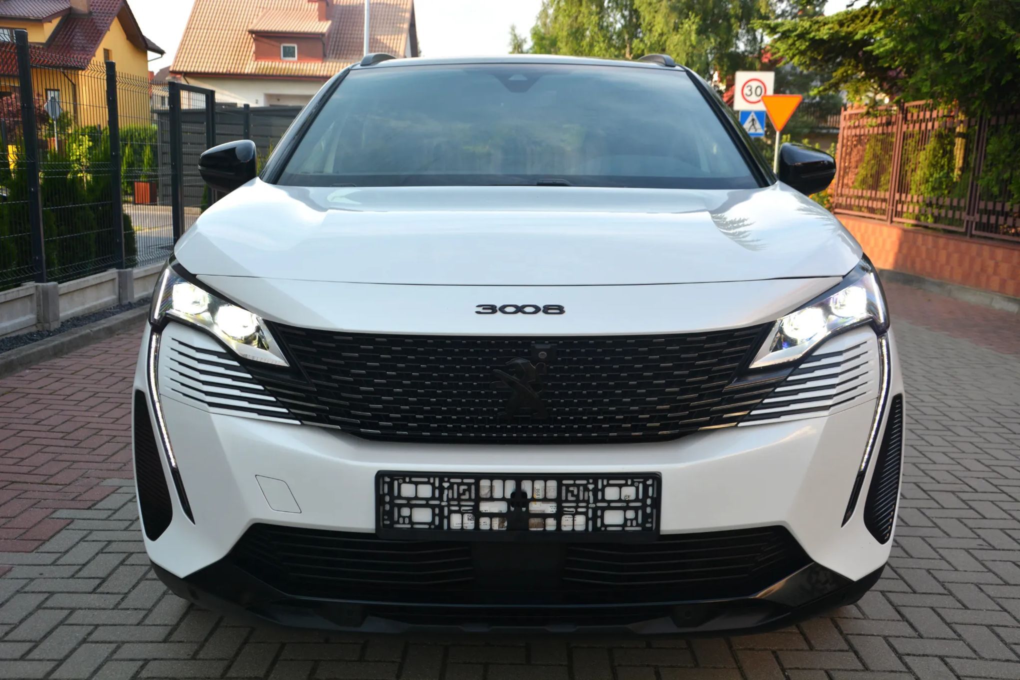 Peugeot 3008 MODEL POLIFTOWY kamery360 asystenci FULL LED technology alu19 GT