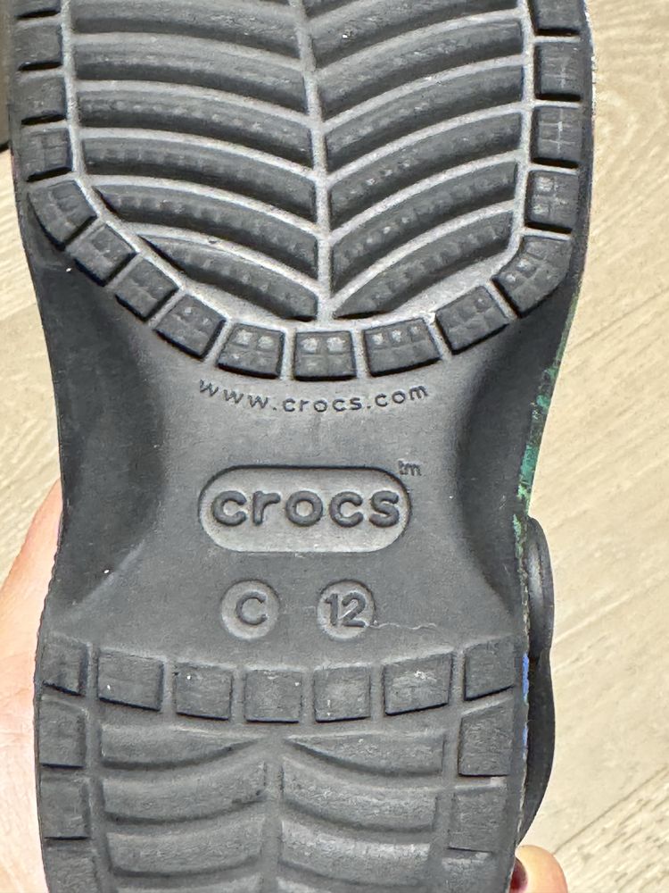 Sandalias Crocs avengers tam c 12